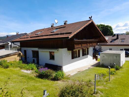 Haus zum Kauf 279.000 € 6 Zimmer 149 m² 664 m² Grundstück frei ab sofort Siedlerstraße 15 Reichenberg Sankt Oswald-Riedlhütte 94566