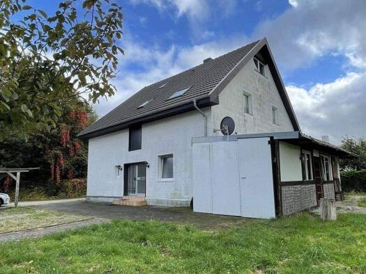 Mehrfamilienhaus zum Kauf 399.000 € 9 Zimmer 245 m² 755 m² Grundstück frei ab sofort Borken 46325