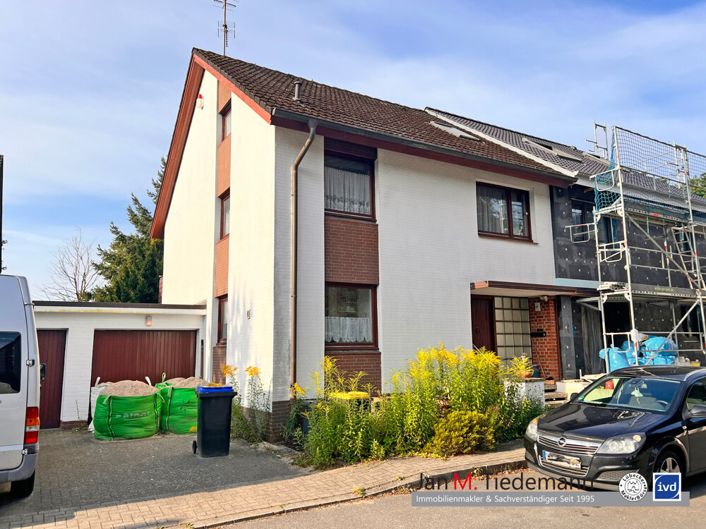 Doppelhaushälfte zum Kauf 365.000 € 5,5 Zimmer 149 m²<br/>Wohnfläche 328 m²<br/>Grundstück Glashütte Norderstedt / Glashütte 22851