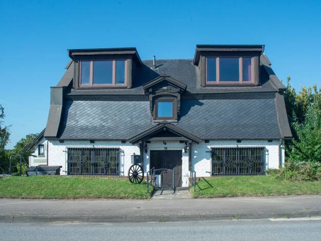 Mehrfamilienhaus zur Miete 5.000 € 10 Zimmer 345 m² 517 m² Grundstück frei ab 01.12.2026 Finkenwerder Hamburg 21129