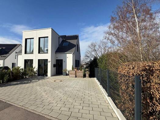 Doppelhaushälfte zum Kauf 1.670.000 € 5,5 Zimmer 145 m² 289 m² Grundstück Herdern Freiburg im Breisgau 79104