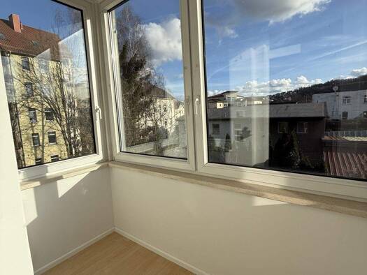 Wohnung zur Miete 614 € 4 Zimmer 87,7 m² 3. Geschoss frei ab 01.04.2026 Eisenach 99817