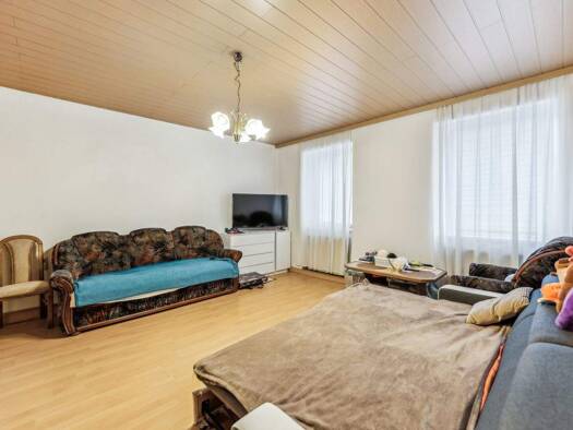 Mehrfamilienhaus zum Kauf 339.000 € 8 Zimmer 196,7 m² 555 m² Grundstück Gunzenhausen 91710