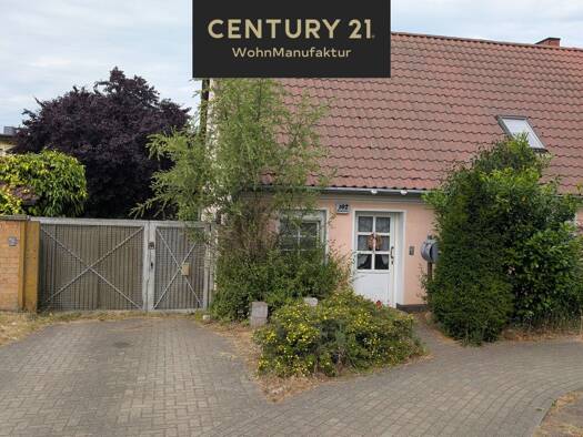 Doppelhaushälfte zum Kauf 239.000 € 7 Zimmer 132,5 m² 907 m² Grundstück frei ab sofort Teschendorf Löwenberger Land OT Teschendorf 16775