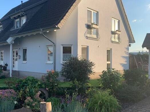 Doppelhaushälfte zur Miete 1.390 € 4 Zimmer 125 m² 360 m² Grundstück frei ab 01.08.2026 Lubolz Lübben (Spreewald) 15907