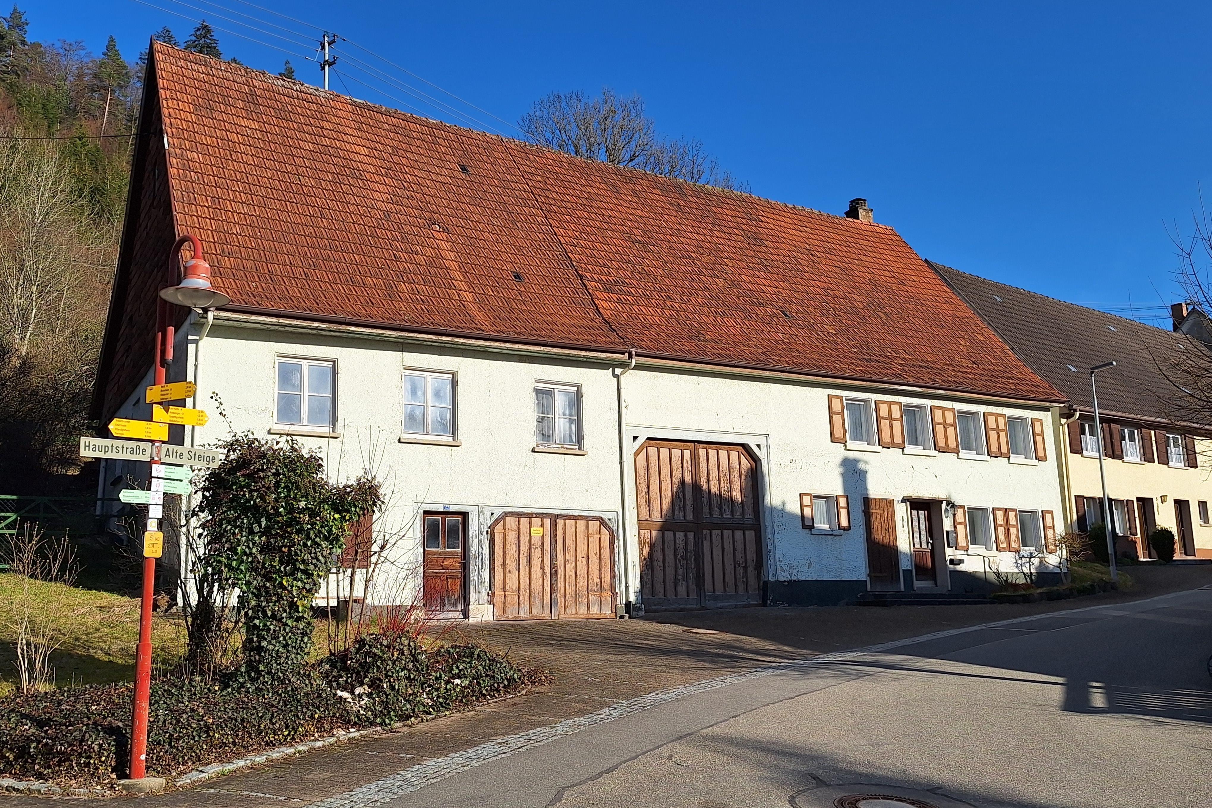 Bauernhaus zum Kauf 150.000 € 9 Zimmer 195 m²<br/>Wohnfläche 1.353 m²<br/>Grundstück Reichenbach 78564