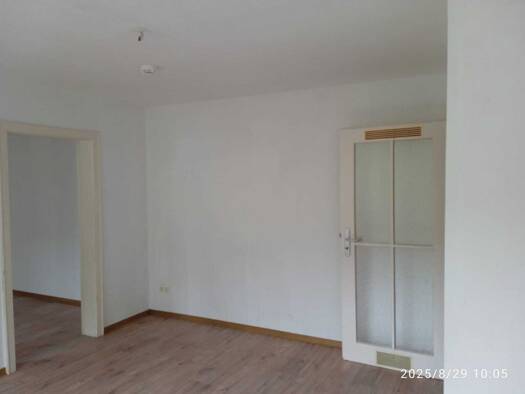 Wohnung zur Miete 380 € 2 Zimmer 52 m² Heubischer Straße 60 Neustadt Neustadt b.Coburg 96465