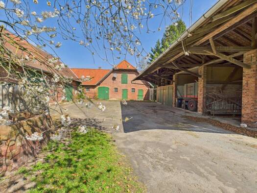 Haus zum Kauf 7 Zimmer 189 m² 8.671 m² Grundstück frei ab sofort Huddestorf Raddestorf 31604