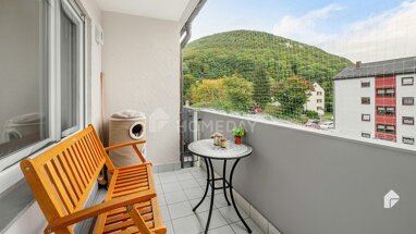 Wohnung zum Kauf 219.000 € 4 Zimmer 89 m² 3. Geschoss Bad Urach Bad Urach 72574