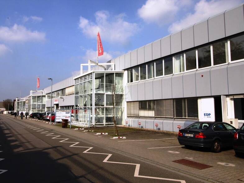 Bürofläche zur Miete 8 € 3.048,7 m² Bürofläche teilbar ab 339 m² Otto-Hahn-Str. 1a-c Walldorf 69190
