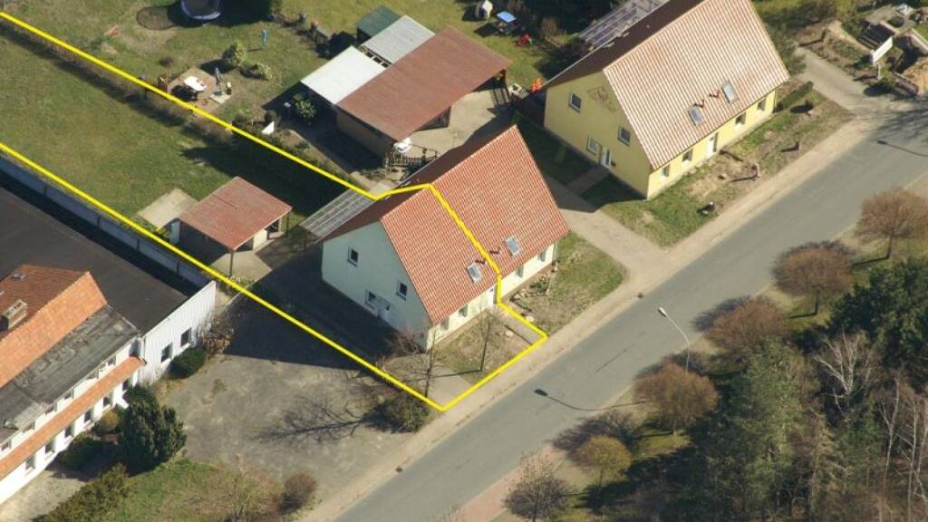 Doppelhaushälfte zum Kauf 127.000 € 4 Zimmer 108 m² 598 m² Grundstück frei ab sofort Rochau 39579