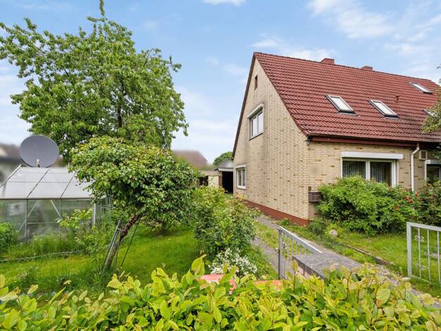 Doppelhaushälfte zum Kauf 375.000 € 5 Zimmer 80,8 m² 478 m² Grundstück Langenhorn Hamburg 22417