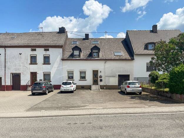 Reihenmittelhaus zum Kauf 165.000 € 6 Zimmer 165 m² 274 m² Grundstück Hermeskeil Hermeskeil 54411
