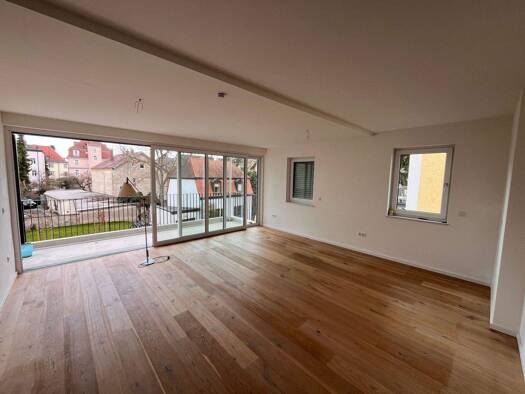 Wohnung zur Miete 1.600 € 4 Zimmer 101 m² 1. Geschoss frei ab 01.04.2026 Kasernenviertel Regensburg 93053