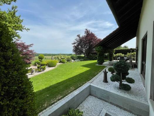 Haus zum Kauf provisionsfrei 1.890.000 € 6 Zimmer 242 m² 1.070 m² Grundstück ****** ****** Pöring Zorneding 85604