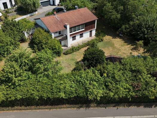 Einfamilienhaus zum Kauf 1.290.000 € 6 Zimmer 1.822 m² Grundstück frei ab sofort Marloffstein 91080