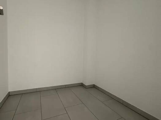 Wohnung zur Miete 700 € 3 Zimmer 95 m² frei ab sofort Cäcilienstr. 52 Heilbronn 74072