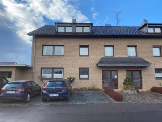 Wohnung zur Miete 870 € 4 Zimmer 98 m² Geschoss 1/2 frei ab 01.11.2025 Merten Bornheim 53332