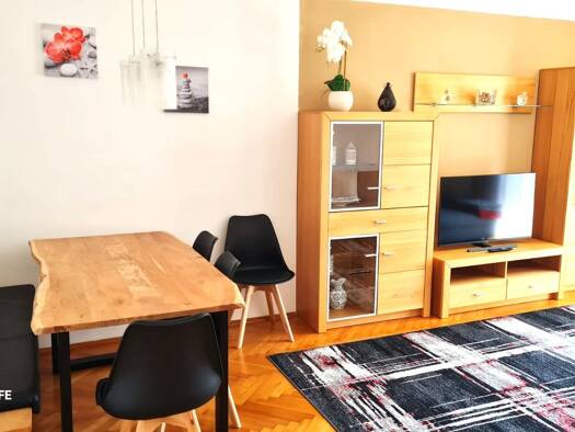 Wohnung zur Miete auf Zeit 2.002 € 3 Zimmer 73 m² frei ab sofort Geidorf Graz 8010