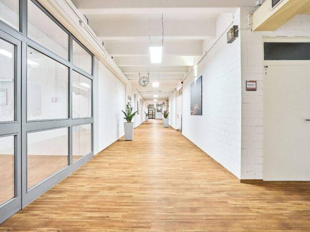 Bürofläche zur Miete provisionsfrei 4 € 1.335 m² Bürofläche Benzstraße Frickenhausen 72636