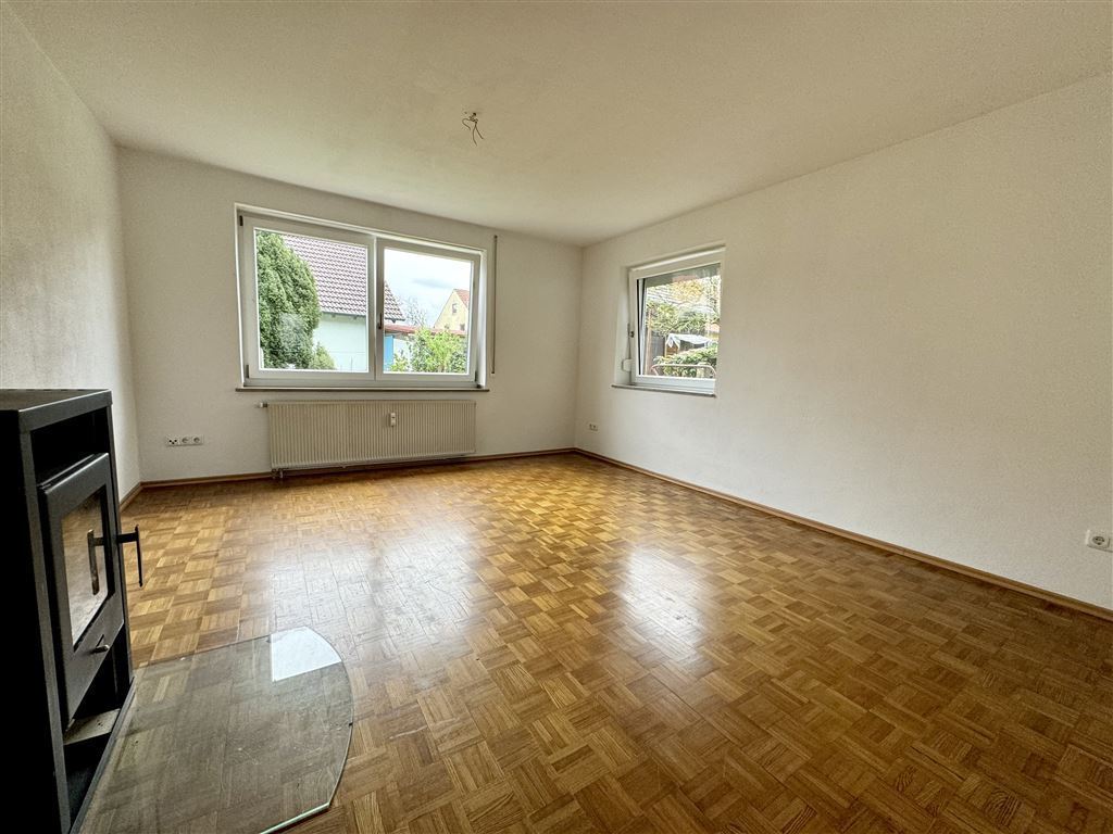 Wohnung zur Miete 600 € 3 Zimmer 71 m²<br/>Wohnfläche ab sofort<br/>Verfügbarkeit Straß Burgheim , Oberbay 86666