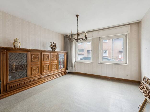 Reihenmittelhaus zum Kauf 249.000 € 8 Zimmer 130 m² 606 m² Grundstück Gustorf Grevenbroich 41517