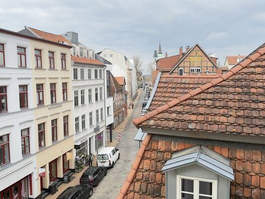 Wohnung zur Miete 1.100 € 4 Zimmer 113,2 m² 2. Geschoss frei ab 01.08.2026 Altstadt Schwerin 19055
