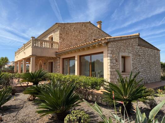 Haus zur Miete 3.950 € 4 Zimmer 274 m² frei ab sofort Manacor 07687