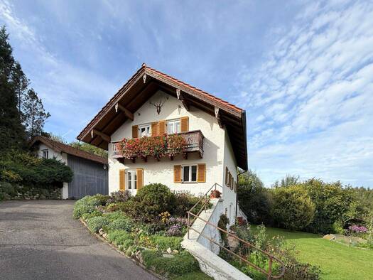 Einfamilienhaus zum Kauf provisionsfrei 393.000 € 5 Zimmer 111 m² 1.097 m² Grundstück Truchtlaching Seeon-Seebruck 83376