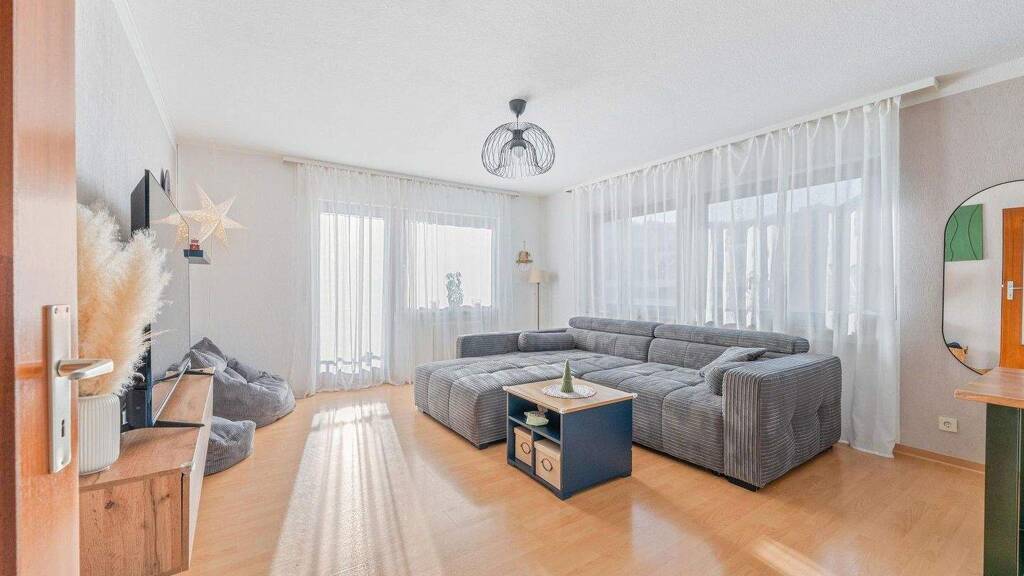 Wohnung zur Miete 985 € 3,5 Zimmer 85 m² 1. Geschoss frei ab 01.05.2026 Beuren 72660