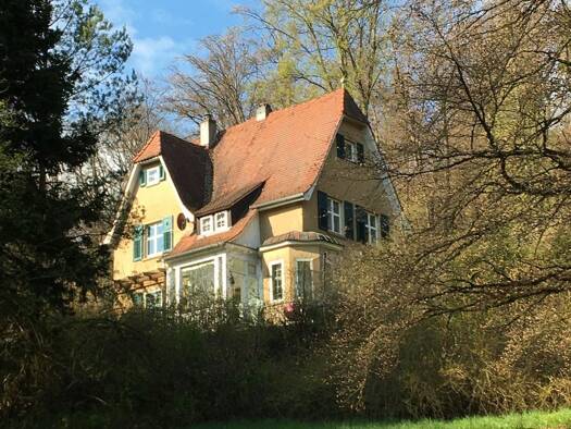 Villa zum Kauf 8 Zimmer 250 m² 3.000 m² Grundstück Steinbachtal Würzburg 97082