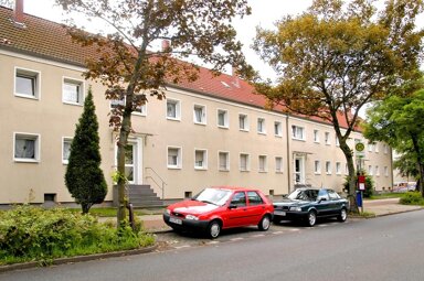 Wohnung zur Miete 459 € 2 Zimmer 55,6 m² 1. Geschoss Angerhauser Straße 34 Huckingen Duisburg 47259