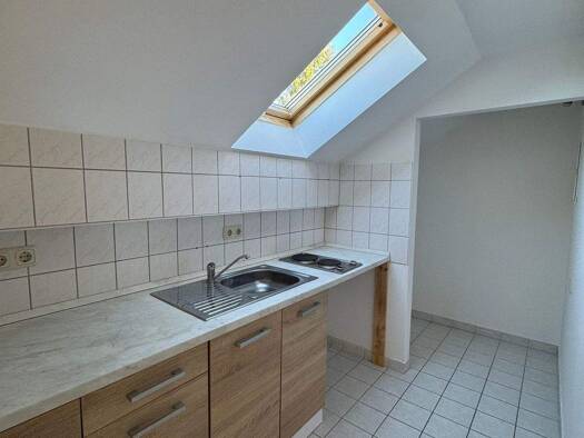 Wohnung zur Miete 220 € 2 Zimmer 36 m² 2. Geschoss frei ab sofort Reichenbach 08468