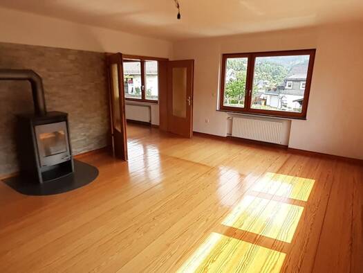 Einfamilienhaus zur Miete 900 € 7 Zimmer 130 m² 2.600 m² Grundstück frei ab 01.10.2026 Puderbach Bad Laasphe 57334