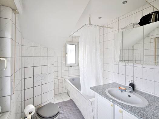 Wohnung zum Kauf 179.000 € 3 Zimmer 70 m² Dachgeschoss, 2. Geschoss Hemsbach 69502