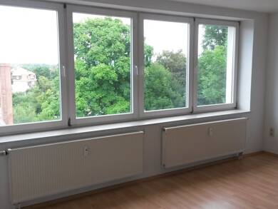 Wohnung zur Miete 500 € 3 Zimmer 82 m² 3. Geschoss frei ab 01.11.2025 Theodor - Korselt - Straße 17 Zittau Zittau 02763