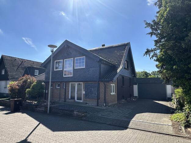 Mehrfamilienhaus zum Kauf provisionsfrei 710.000 € 8 Zimmer 262 m² 720 m² Grundstück Siedlerstraße 4 Kippekausen Bergisch Gladbach 51427