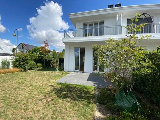 Haus zur Miete 4.950 € 5 Zimmer 205 m² 370 m² Grundstück Wittlaer Düsseldorf 40489