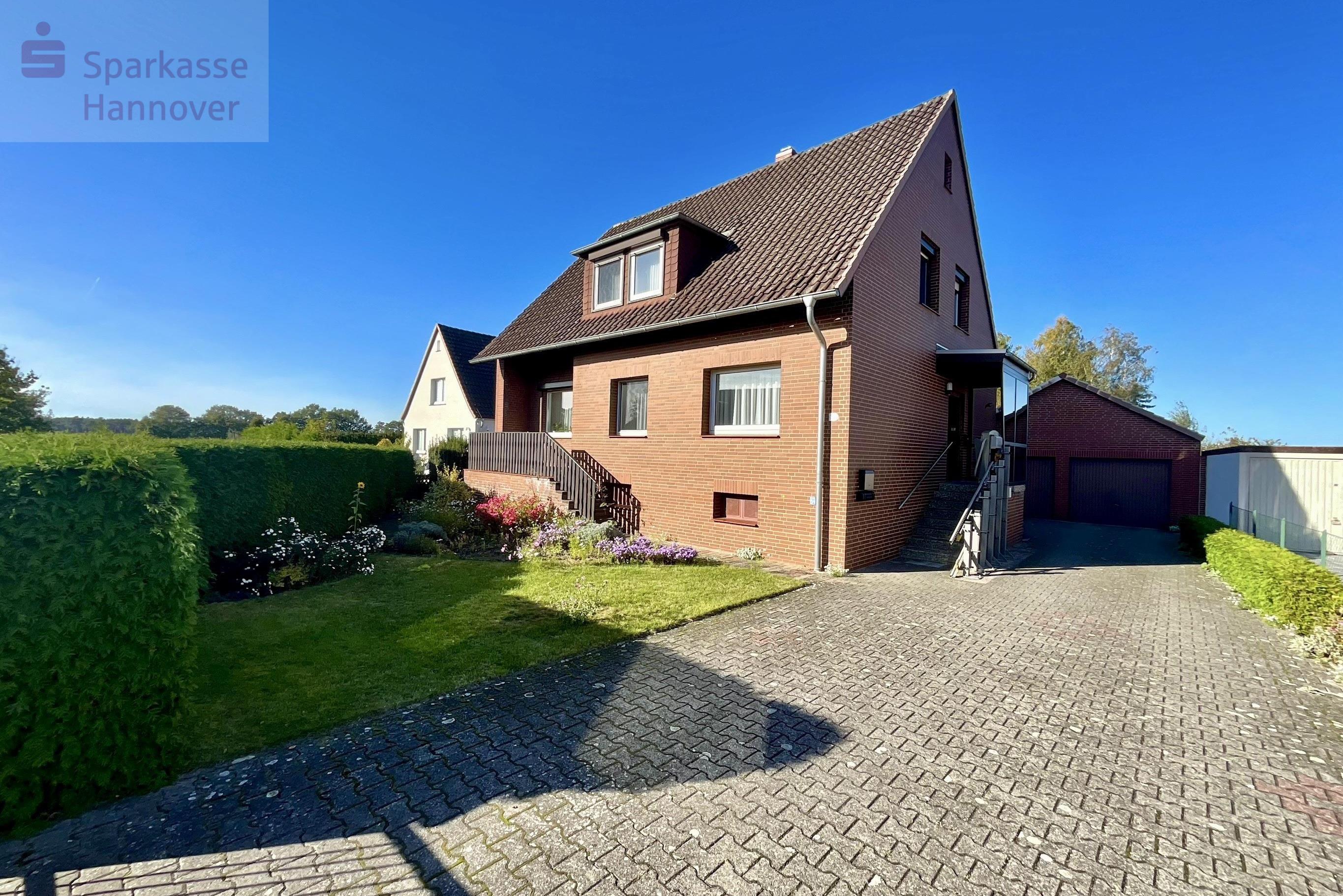 Einfamilienhaus zum Kauf 395.000 € 6 Zimmer 123 m²<br/>Wohnfläche 1.015 m²<br/>Grundstück Fuhrberg Burgwedel 30938