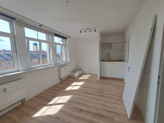 Studio zur Miete 435 € 1 Zimmer 25 m² Geschoss 3/4 frei ab 01.10.2026 St Johannis Altstadt und engere Innenstadt 90419