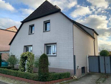 Einfamilienhaus zum Kauf provisionsfrei 145.000 € 5 Zimmer 154,2 m² 600 m² Grundstück Massen Massen-Niederlausitz 03238