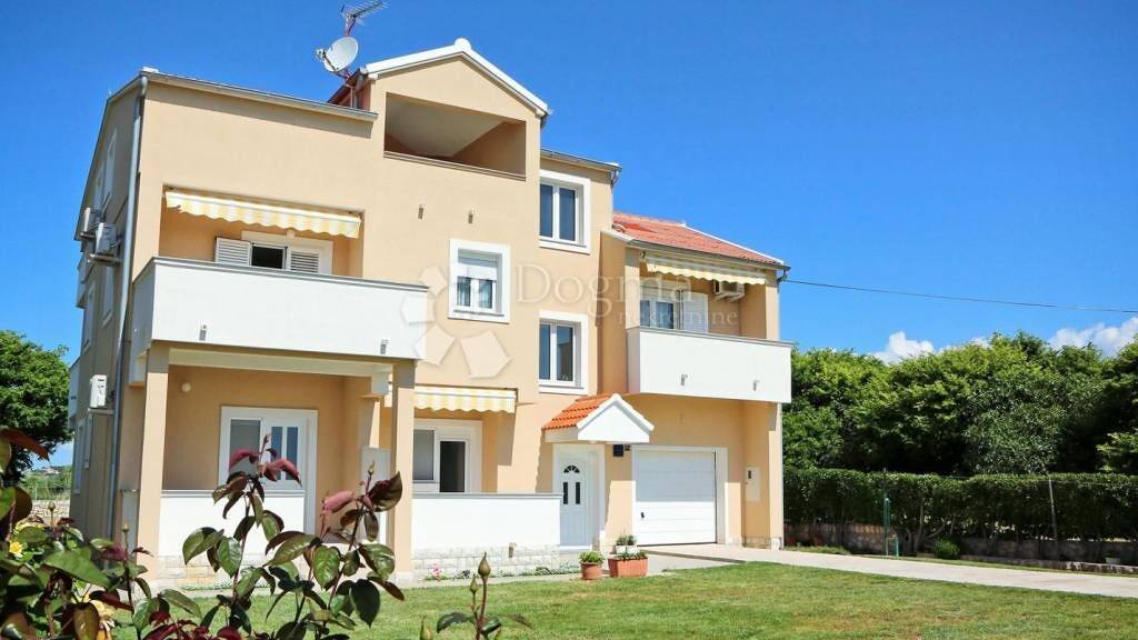 Haus zum Kauf 881.900 € 13 Zimmer 294 m² Pag