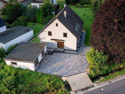 Mehrfamilienhaus zum Kauf 255.000 € 8 Zimmer 183 m² 1.310 m² Grundstück Schönecken 54614