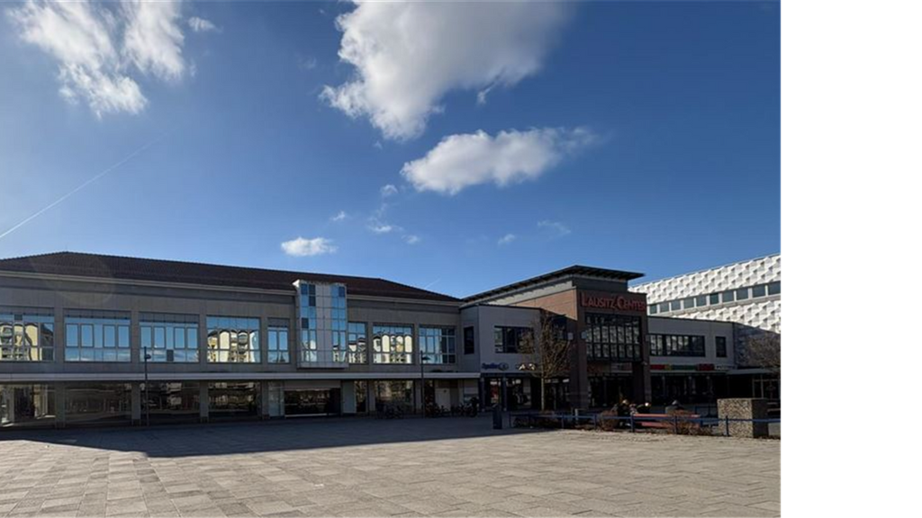 Ladenfläche zur Miete 2.400 m² Verkaufsfläche Lausitzer Platz 2 Hoyerswerda 02977