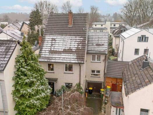 Einfamilienhaus zum Kauf 498.000 € 8 Zimmer 197,6 m² 539 m² Grundstück Niederdollendorf Königswinter / Niederdollendorf 53639