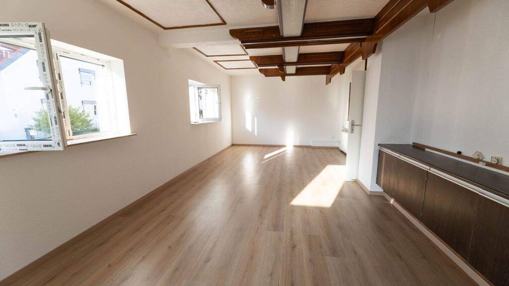 Immobilie in Brühl - Dreifamilienhaus mit sehr guter Verkehrsanbindung  - Bild 2