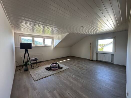 Wohnung zur Miete 980 € 4 Zimmer 129 m² Geschoss 1/3 frei ab sofort Freudenberg 92272