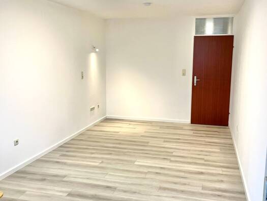 Wohnung zur Miete 420 € 1 Zimmer 31,5 m² Geschoss EG/6 frei ab sofort Schweinau Nürnberg 90441