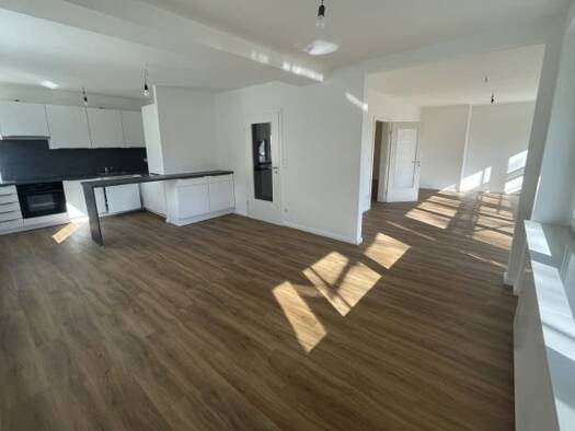 Wohnung zur Miete 2.490 € 4 Zimmer 129 m² 1. Geschoss frei ab 01.04.2026 Othmarschen Hamburg 22605