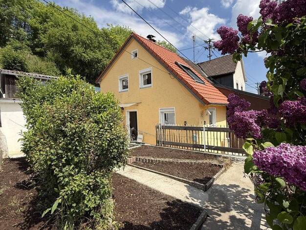 Doppelhaushälfte zum Kauf provisionsfrei 119.000 € 3 Zimmer 50 m² 231 m² Grundstück Schloßstraße 22 Schloßberg Bopfingen 73441